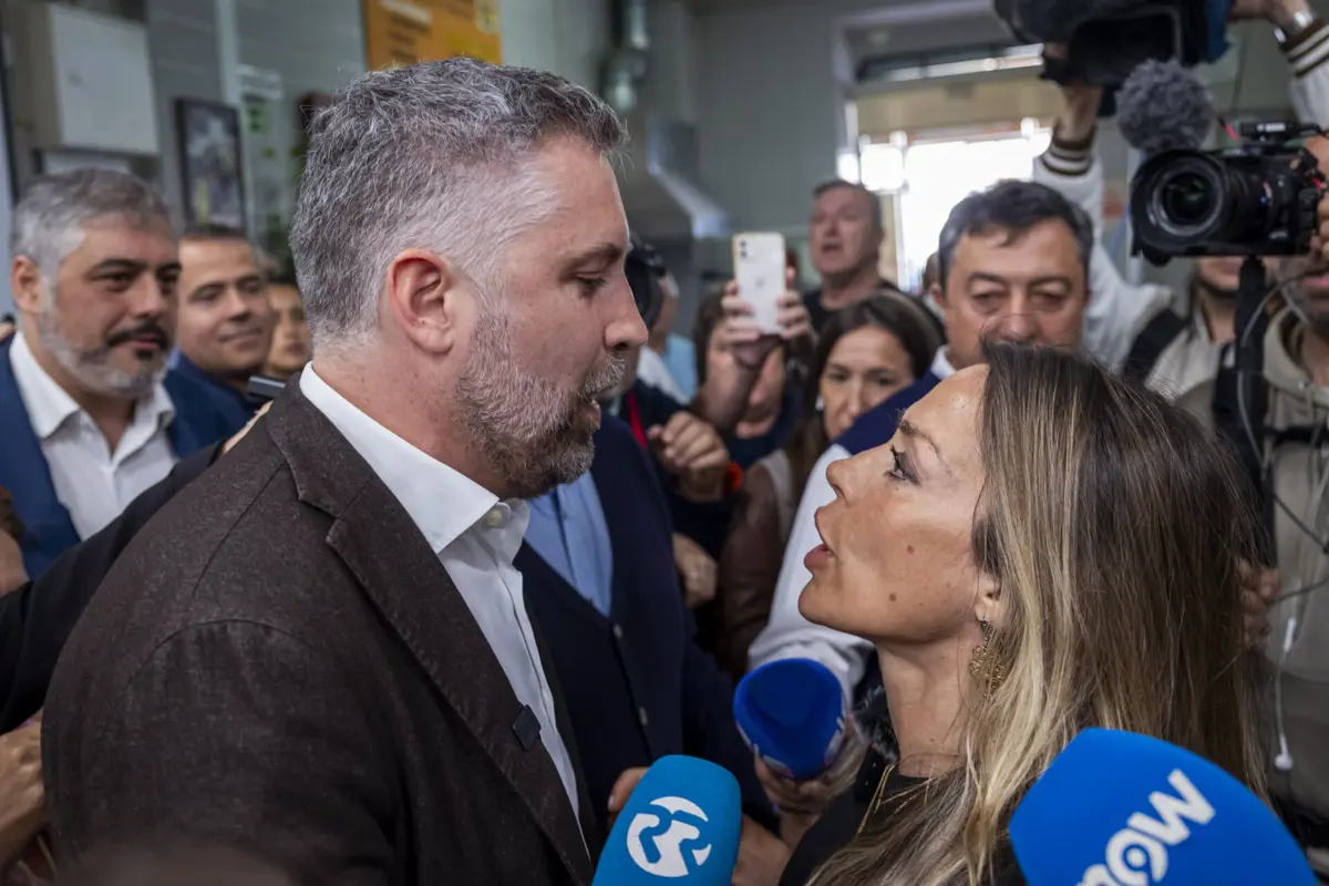 Líder do ADN interpelou dirigente socialista