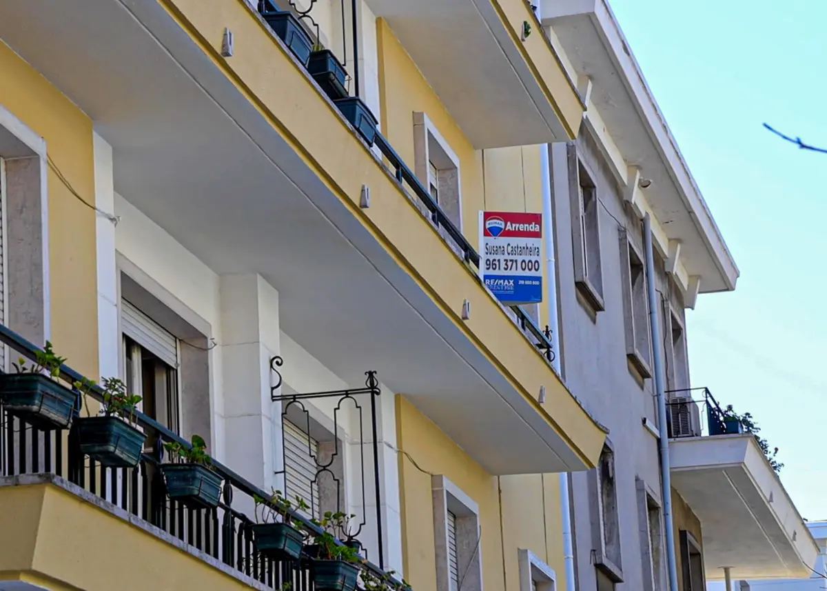 Imagem de contexto do artigo Geração Z sai tarde da casa dos pais por dificuldades em aceder à habitação