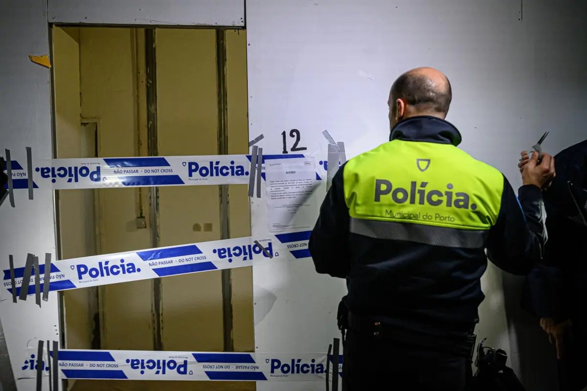 A selagem do alojamento ilegal ocorreu após várias denúncias