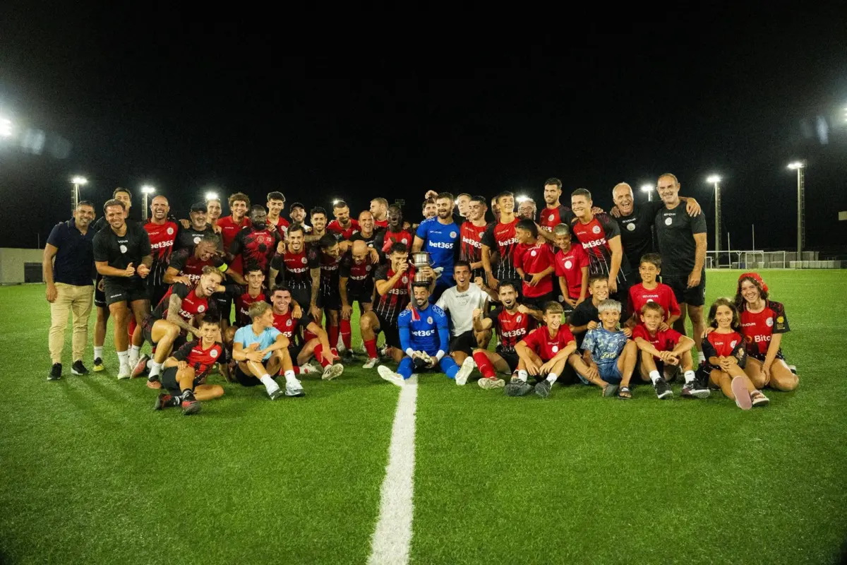 O clube de Gibraltar mantém um cariz familiar