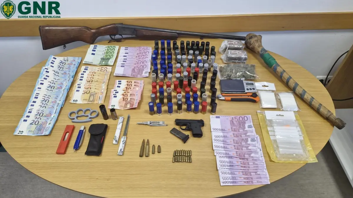 Material apreendido foi entregue ao Núcleo de Armas e Explosivos da PSP de Braga