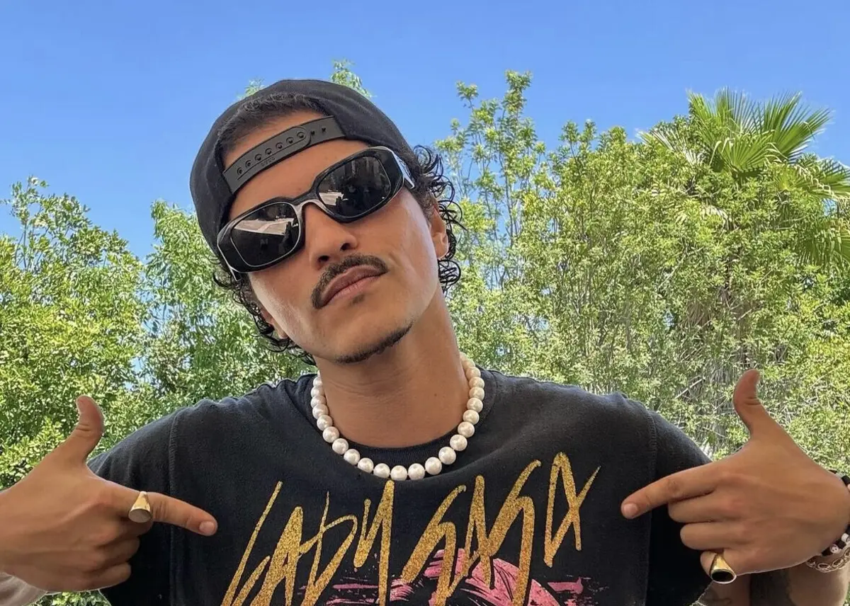 Bruno Mars e Jessica Caban namoraram 13 anos