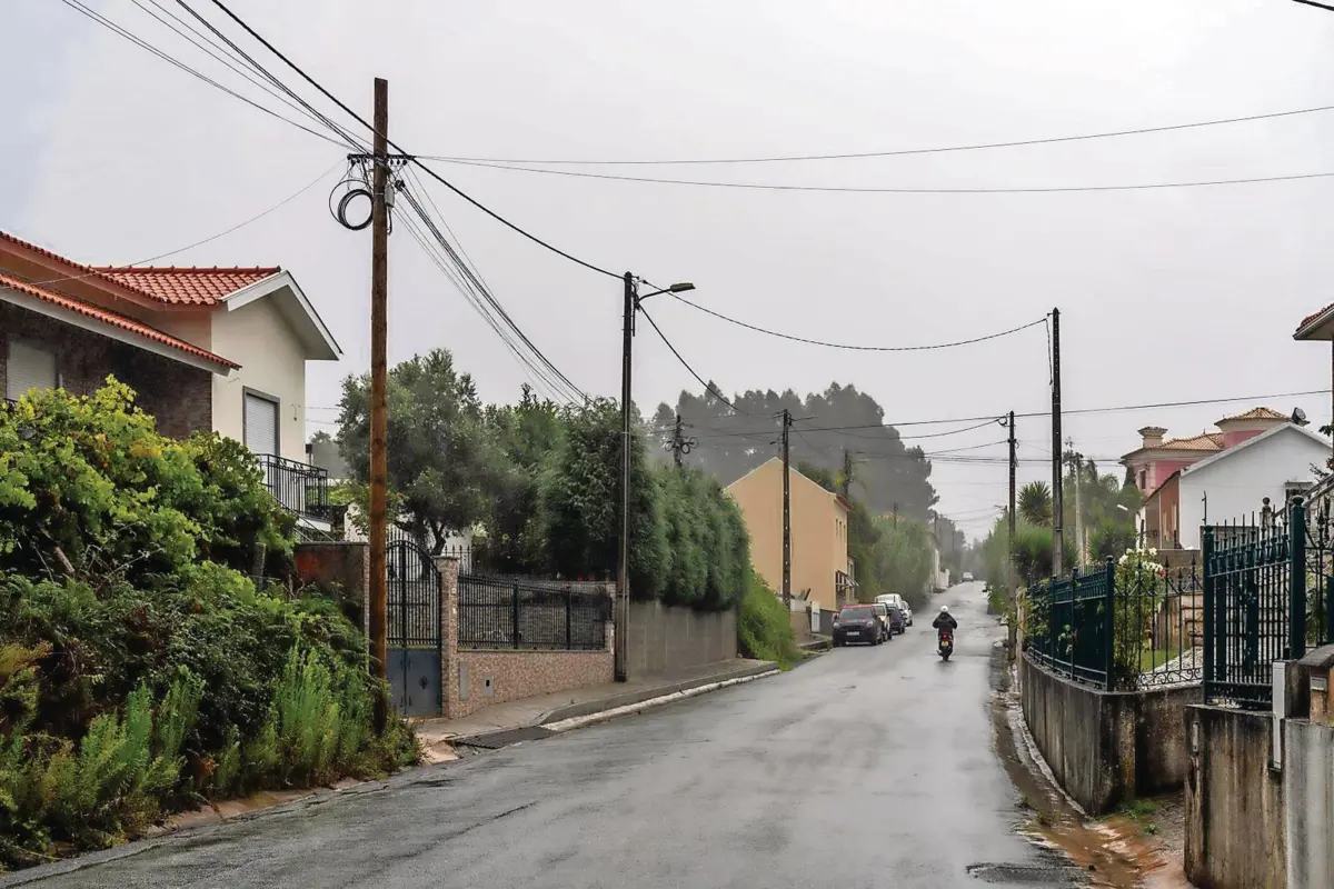 Menor caminhou 12 quilómetros descalço a partir de Vessada (na foto) até ser recolhido em Aradas