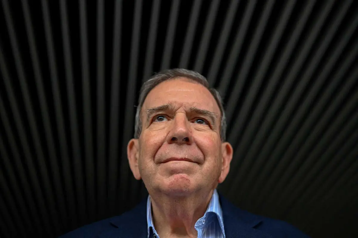 Edmundo Gonzalez está exilado em Espanha