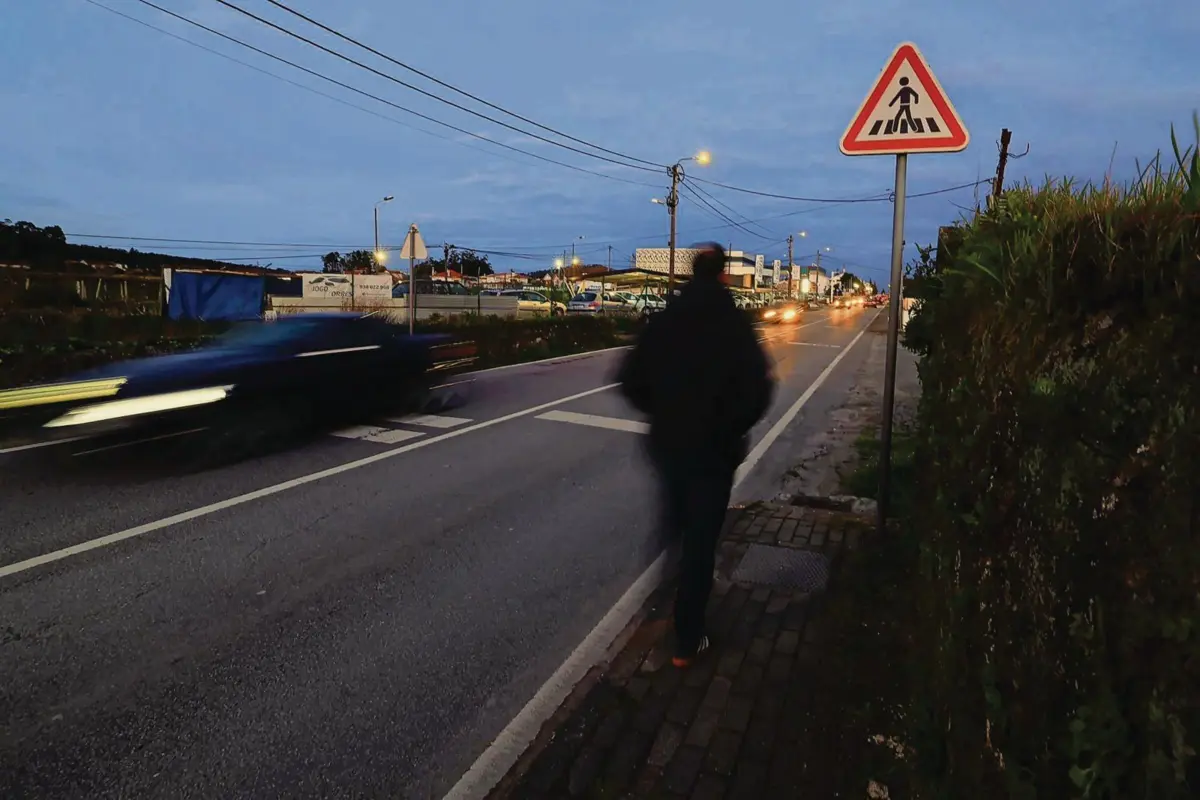 Há várias zonasda EN 103-1, entre Barcelos e Esposende, que não têm passeios
