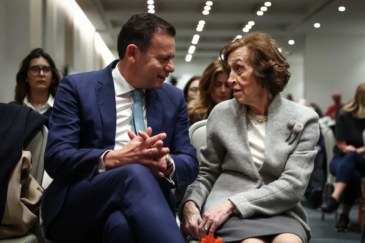 Luís Montenegro, presidente do PSD, e Manuela Ferreira Leite, antiga líder do partido