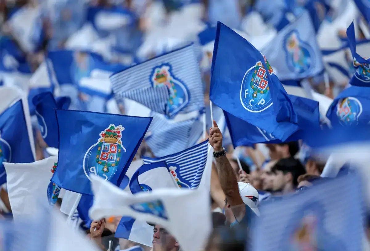 Adeptos do F. C. Porto não querem perder a chance de ver o clube ao vivo