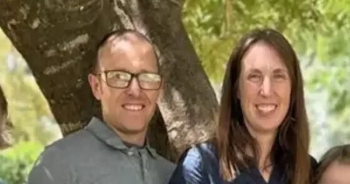 A cidadã americana Jacqueline Shroyer, mulher da vítima, é supostamente a mandante do crime