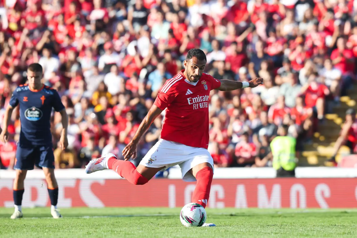 Pavlidis marca ao Almería