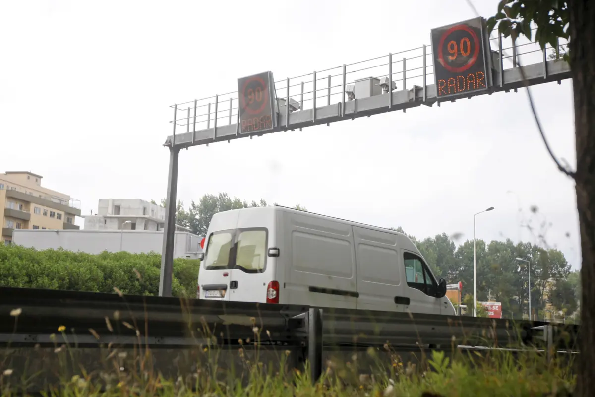 Dos 62,2 milhões de veículos fiscalizados foram detetadas 213,8 mil infrações