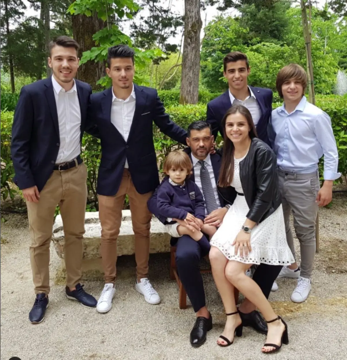 Sérgio Conceição com a mulher e os cinco filhos