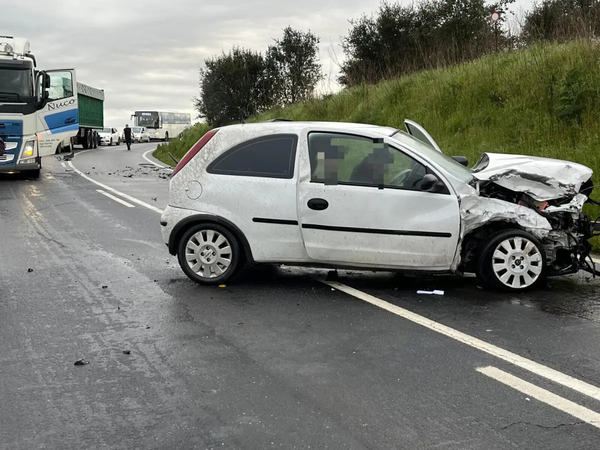 Um dos feridos teve de ser desencarcerado