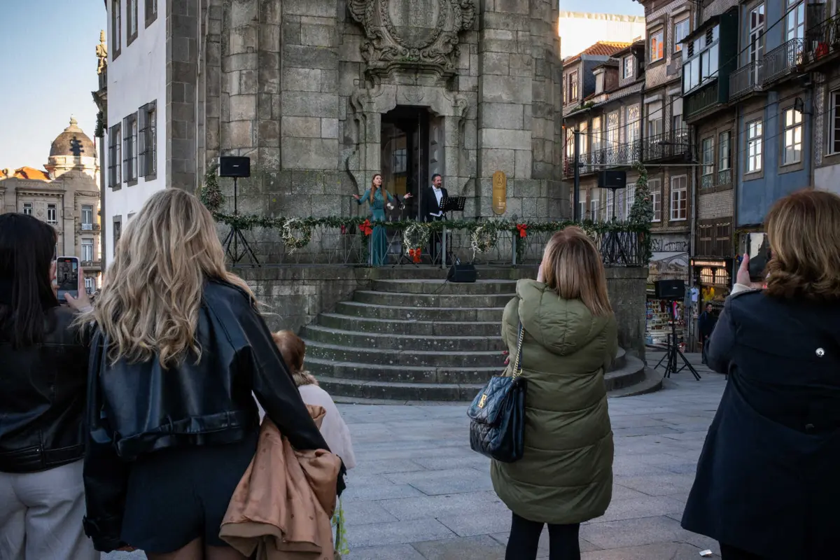 Este sábado à tarde, houve ópera no Porto, a partir do varandim da Torre dos Clérigos