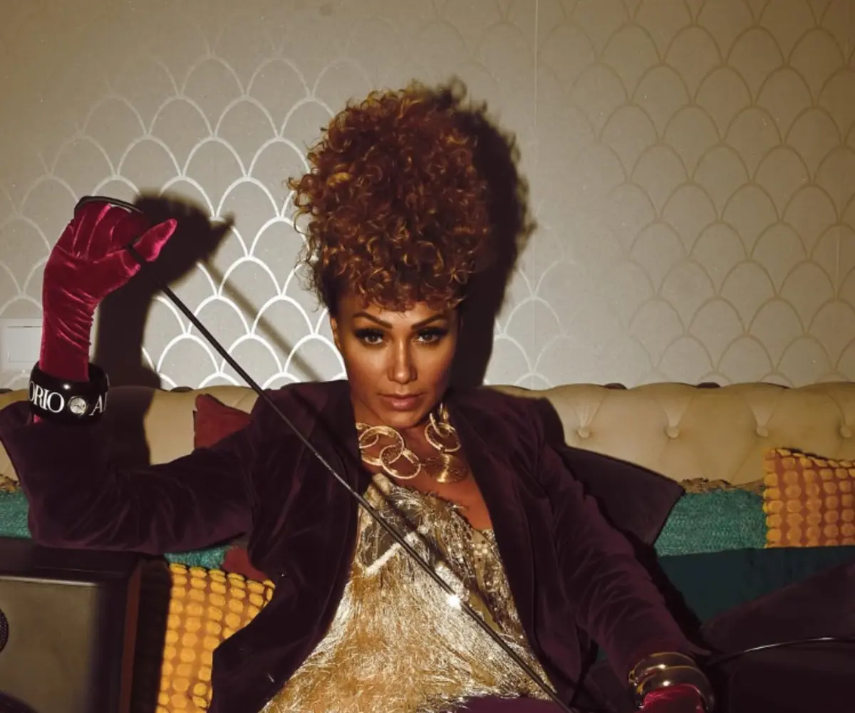 A DJ brasileira Rebeka Episcopo é suspeita de liderar uma rede de prostituição de luxo