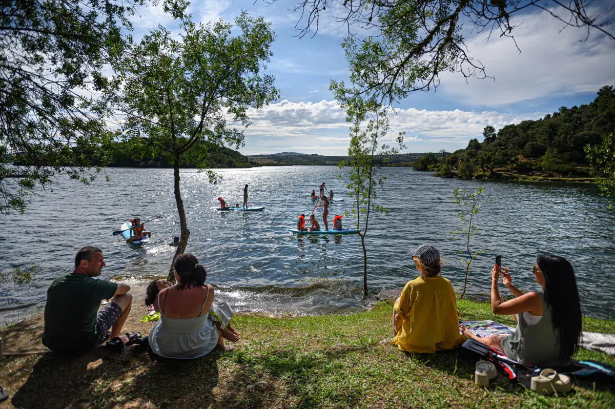Imagem de contexto do artigo Praia da Fraga da Pegada no Azibo interdita a banhos devido à bactéria E.coli