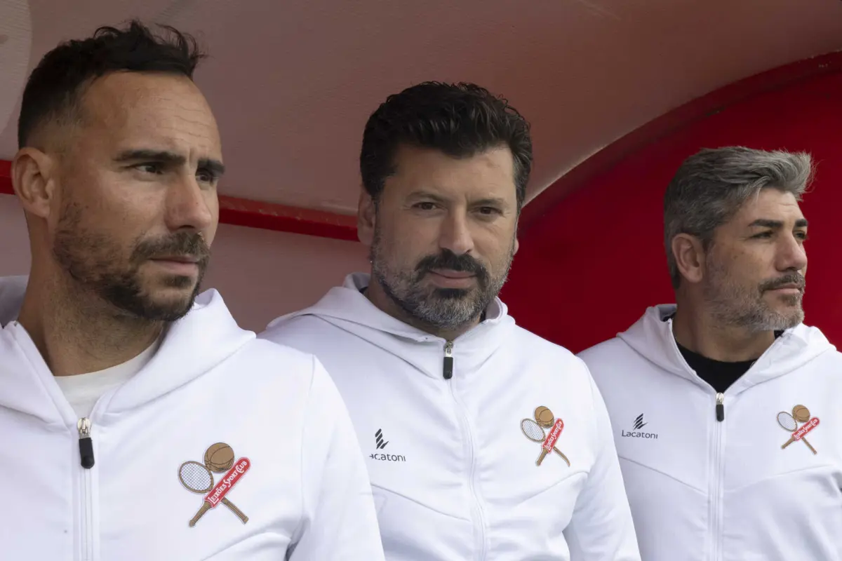 Fangueiro ladeado por Cadinha e Pedras