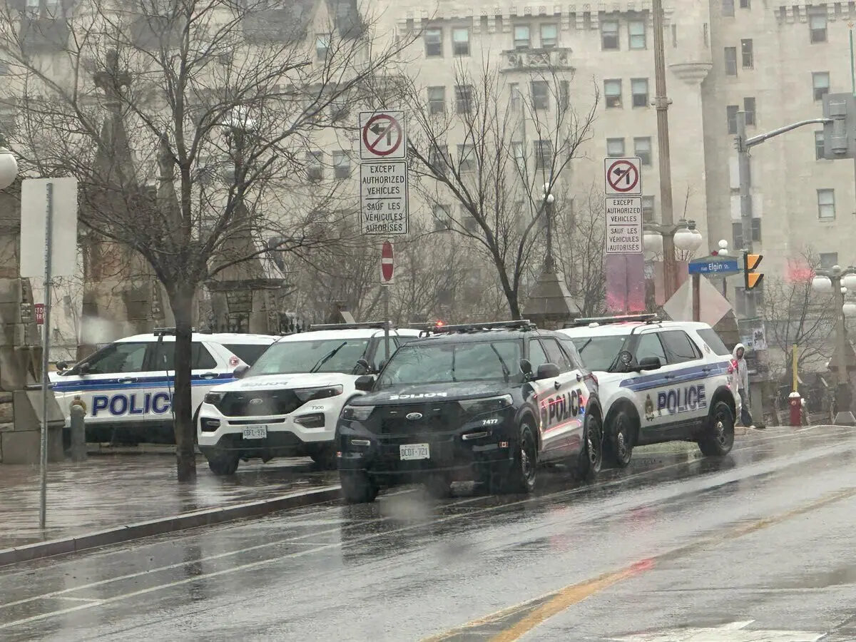 A ala foi evacuada, não havendo registo de feridos