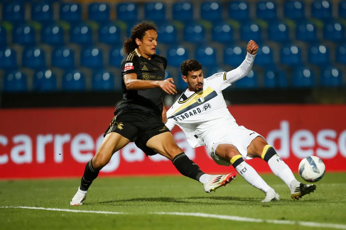 Gansos e minhotos empataram