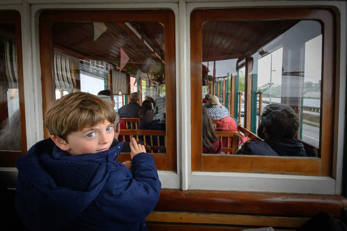 Elétricos desfilaram pela marginal