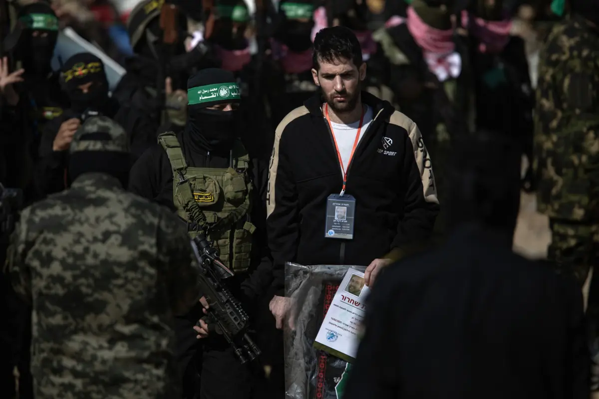 Imagem de contexto do artigo Libertação de reféns acontece e ultimato não se concretiza