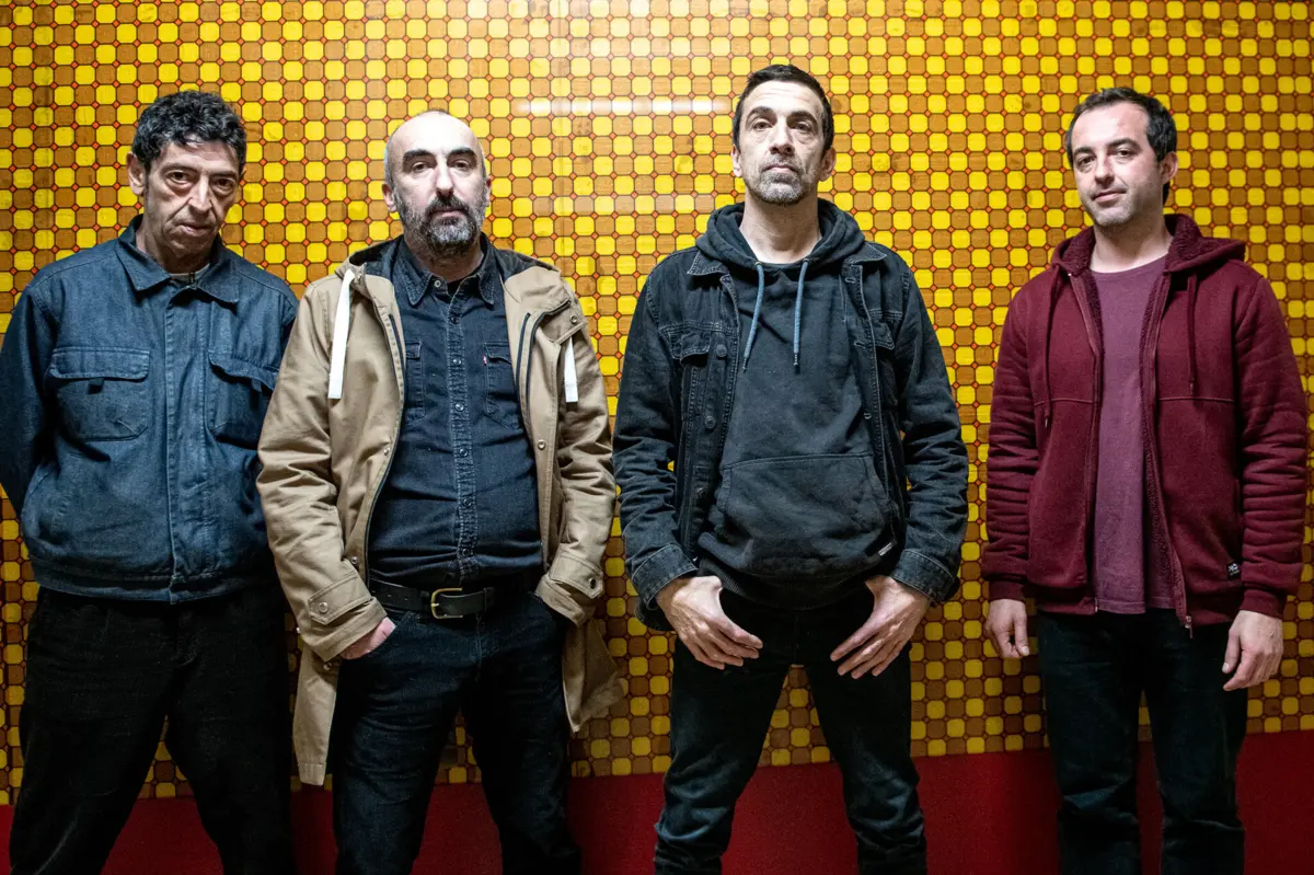 único disco do quarteto, "bom dia", foi lançado em 2004