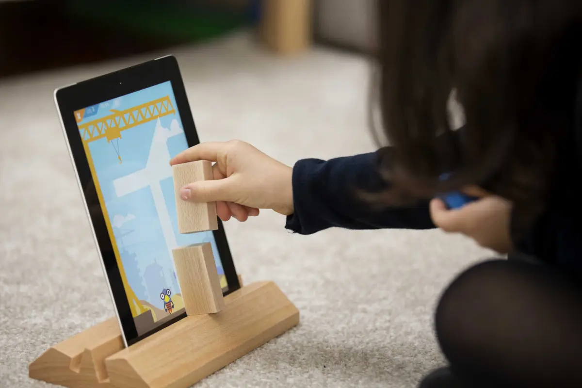 A utilização de jogos eletrónicos "revela maior controlo parental, com apenas 14% das crianças a jogarem livremente"