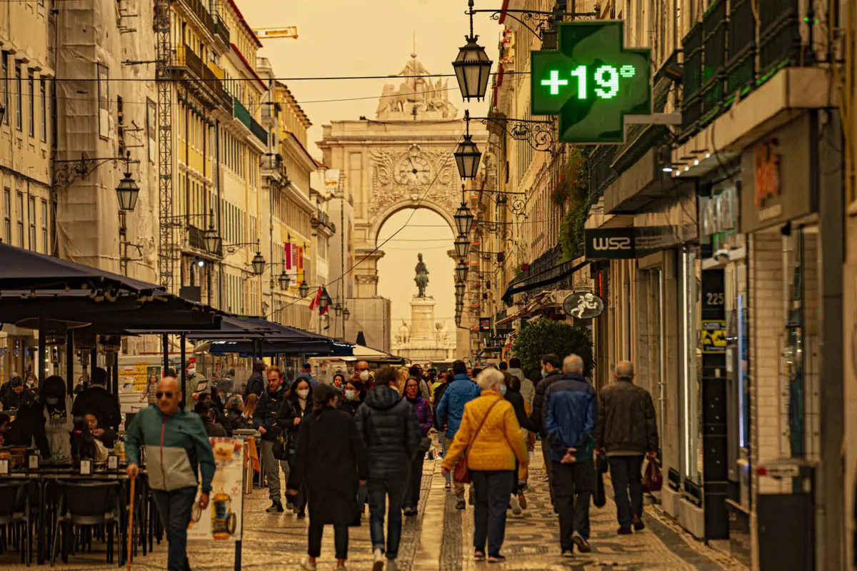 Uma depressão sobre a região da Madeira vai transportar poeiras do norte de África