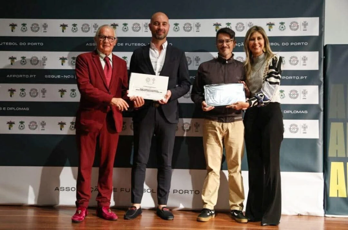 Pedro Seixas (no centro) vai assumir a liderança do emblema portuense