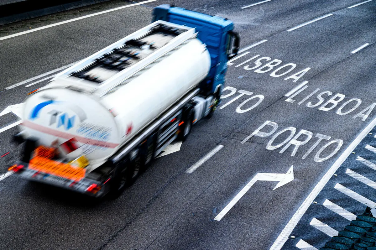 Imagem de contexto do artigo Transportes reclamam medidas para travar preços dos combustíveis