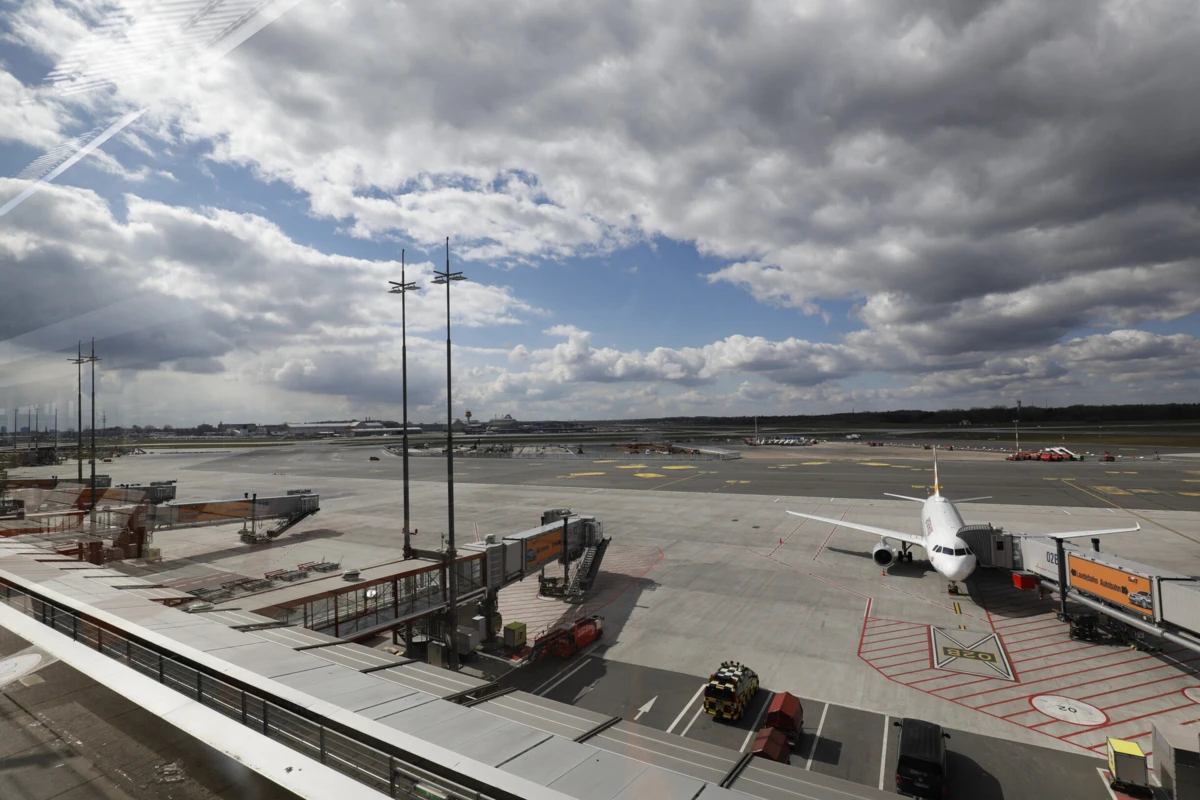 Imagem de contexto do artigo Ameaça suspende operações no aeroporto de Hamburgo
