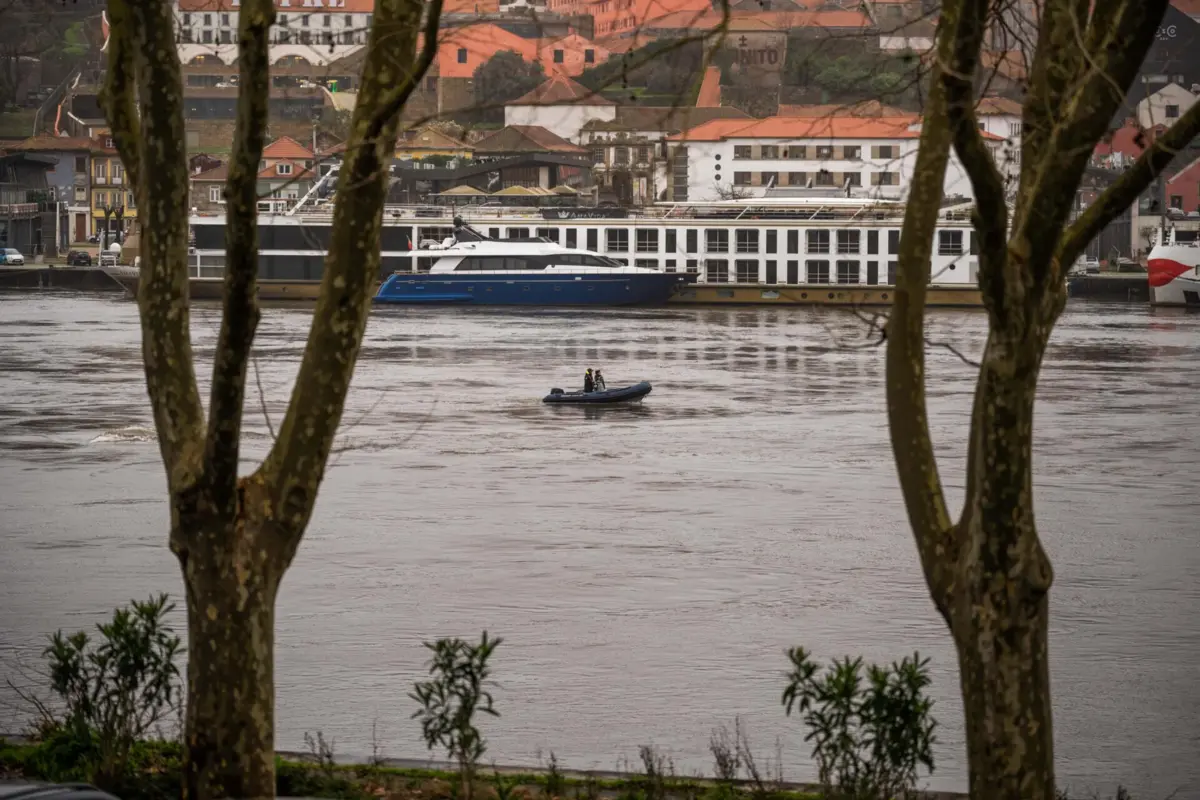 Foz do Douro em risco de cheia