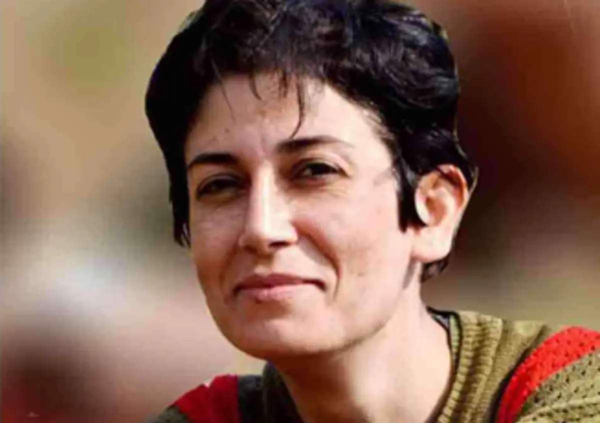 Pakhshan Azizi, detida na prisão de Evin, em Teerão, enfrenta a ameaça de execução da pena de morte por "rebelião"