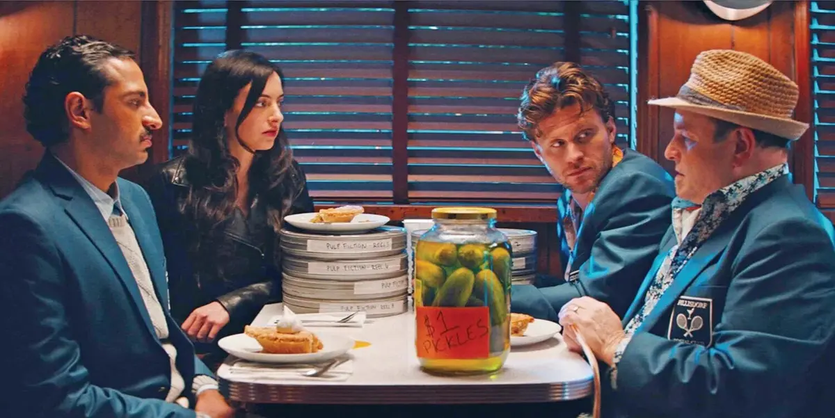 "Stealing Pulp Fiction”, com Jason Alexander, é uma mirabolante história em torno do roubo da última cópia em 70mm da obra-prima de Tarantino.