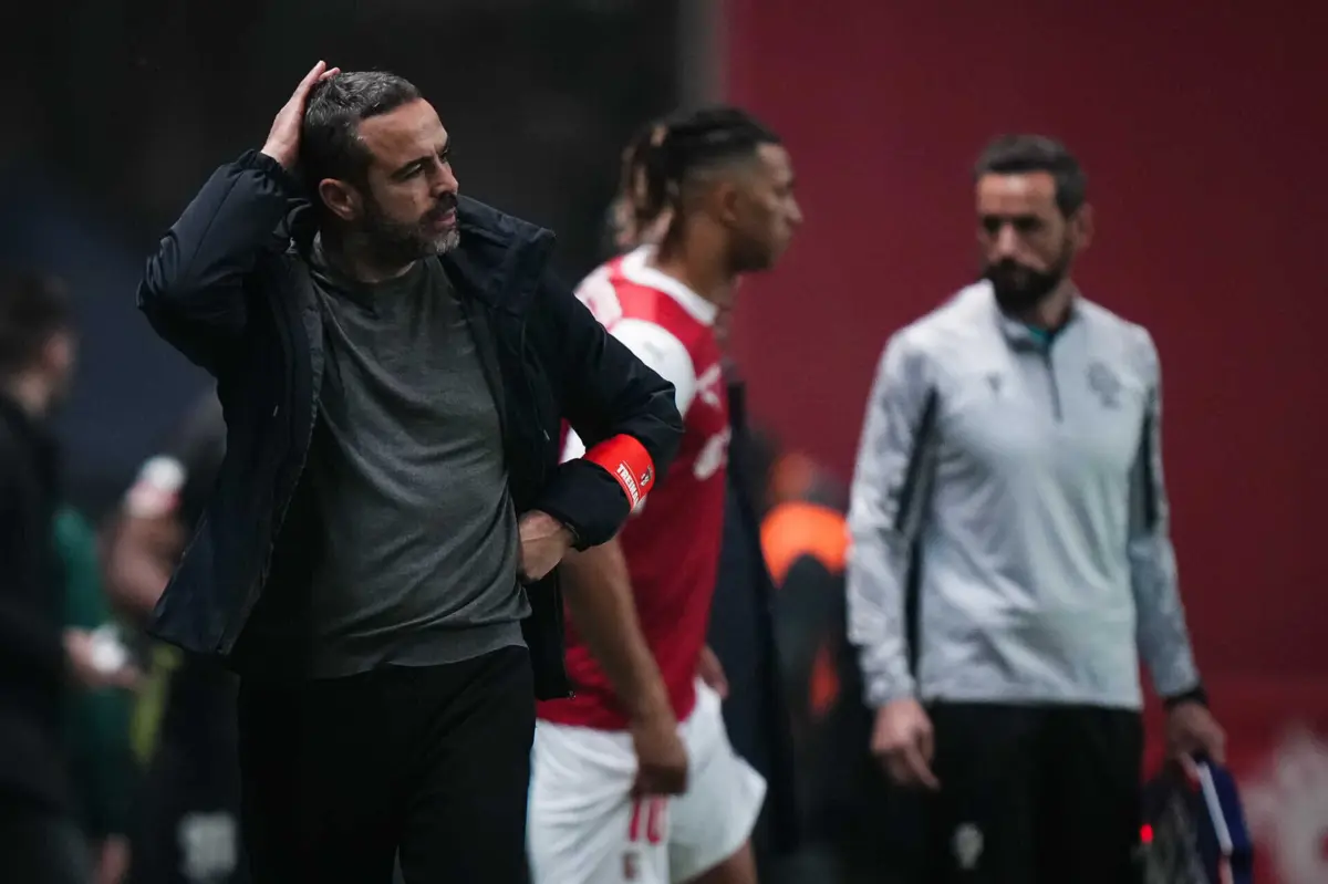 Artur Jorge assumiu ter sido contactado por Spartak e outros clubes