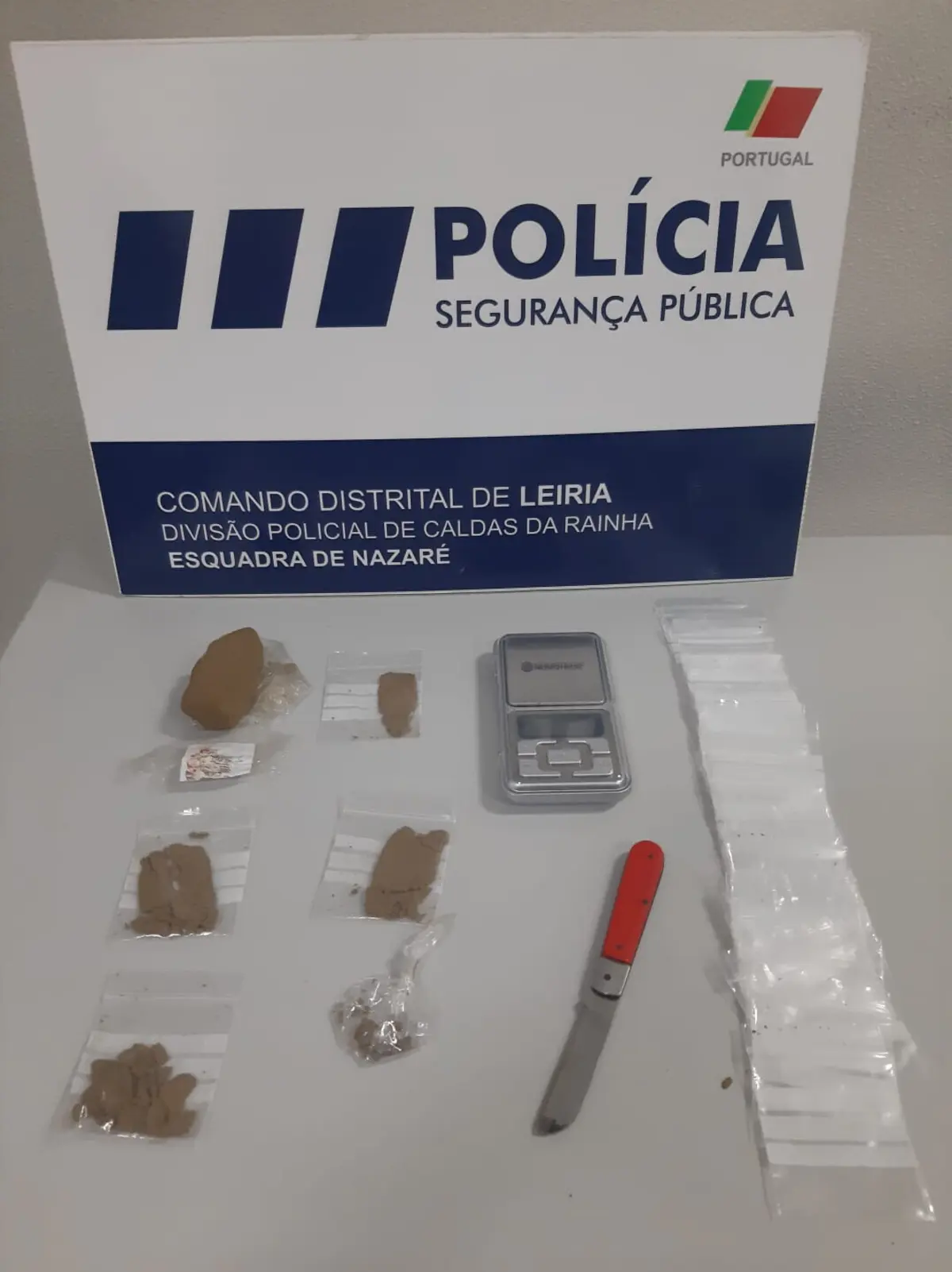 PSP deteve estudante e aprendeu droga e artefactos ligados ao tráfico