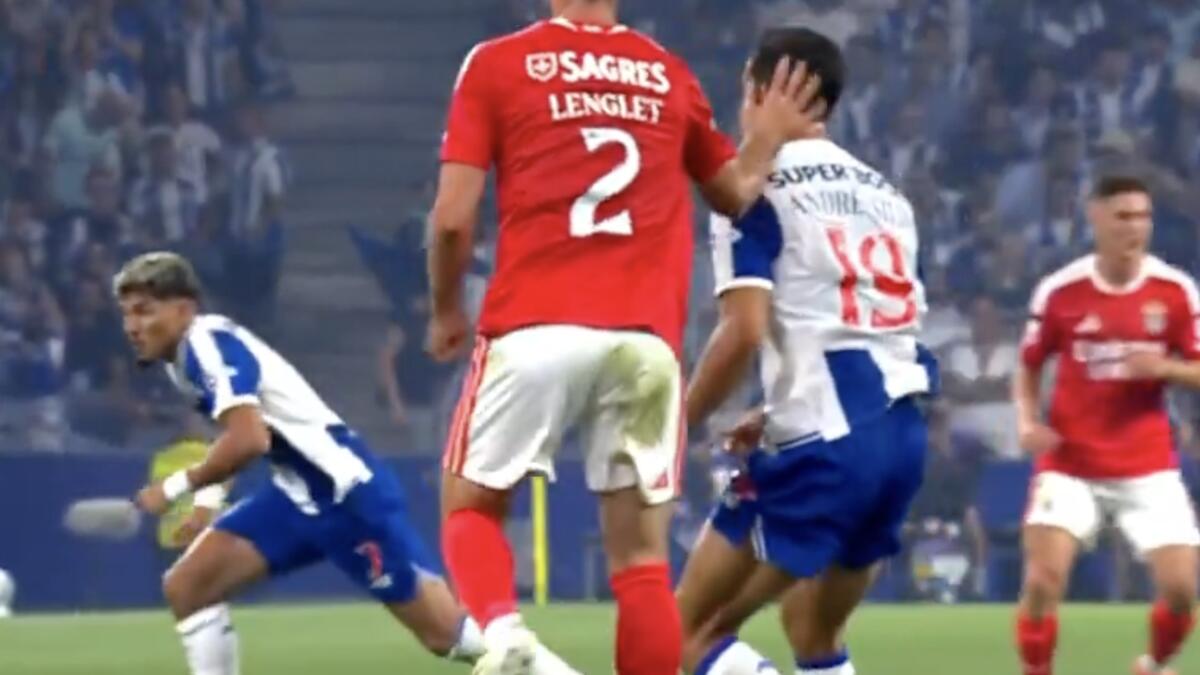 Vídeo: o lance que valeu a expulsão a Lenglet no FC Porto-Benfica