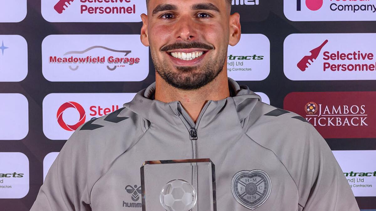 Cláudio Braga à porta da Premier League, mas há muitos interessados