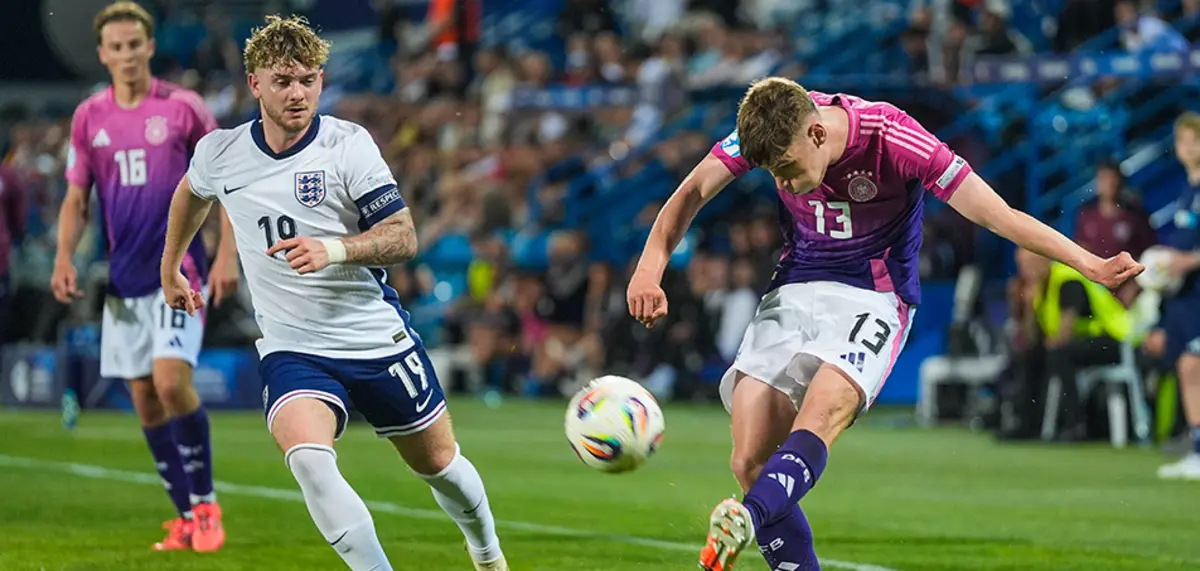 Harvey Elliot (créditos: X/@England)