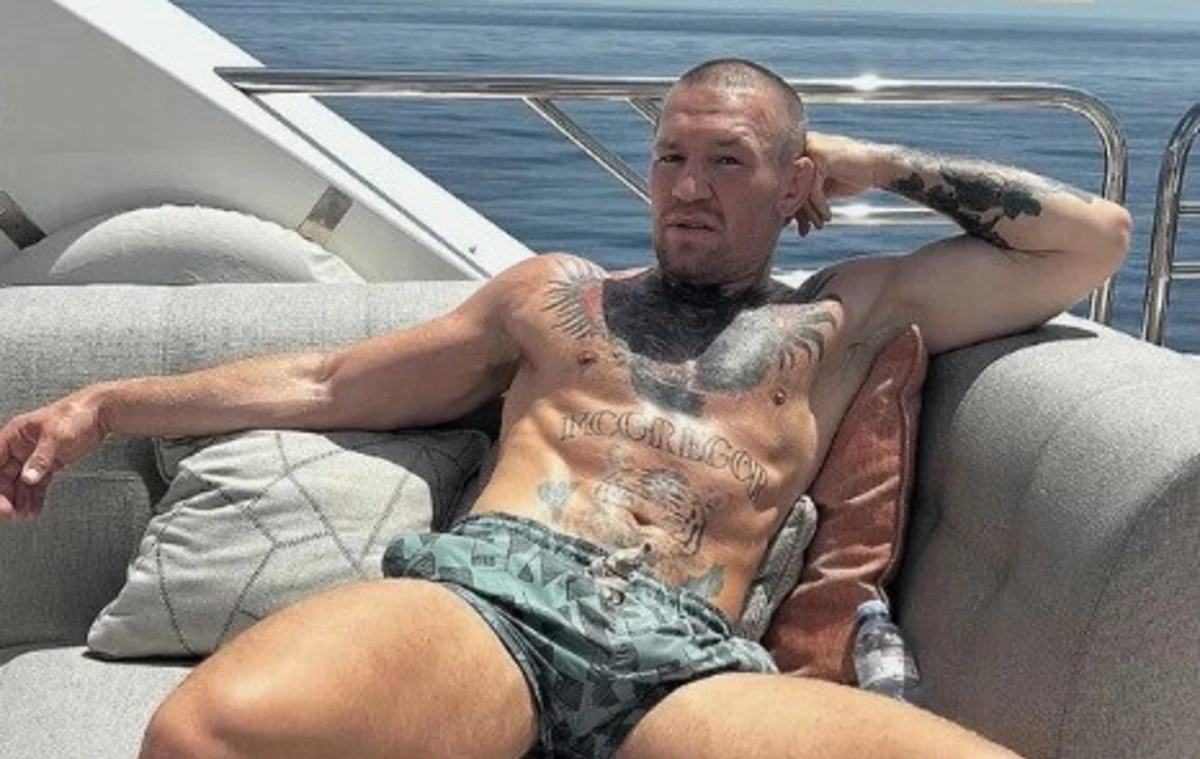 Imagem de contexto do artigo Conor McGregor julgado por alegada violação de uma mulher: "Vão ver fotos das mãos e dos pulsos, que ficaram pretos, azulados"