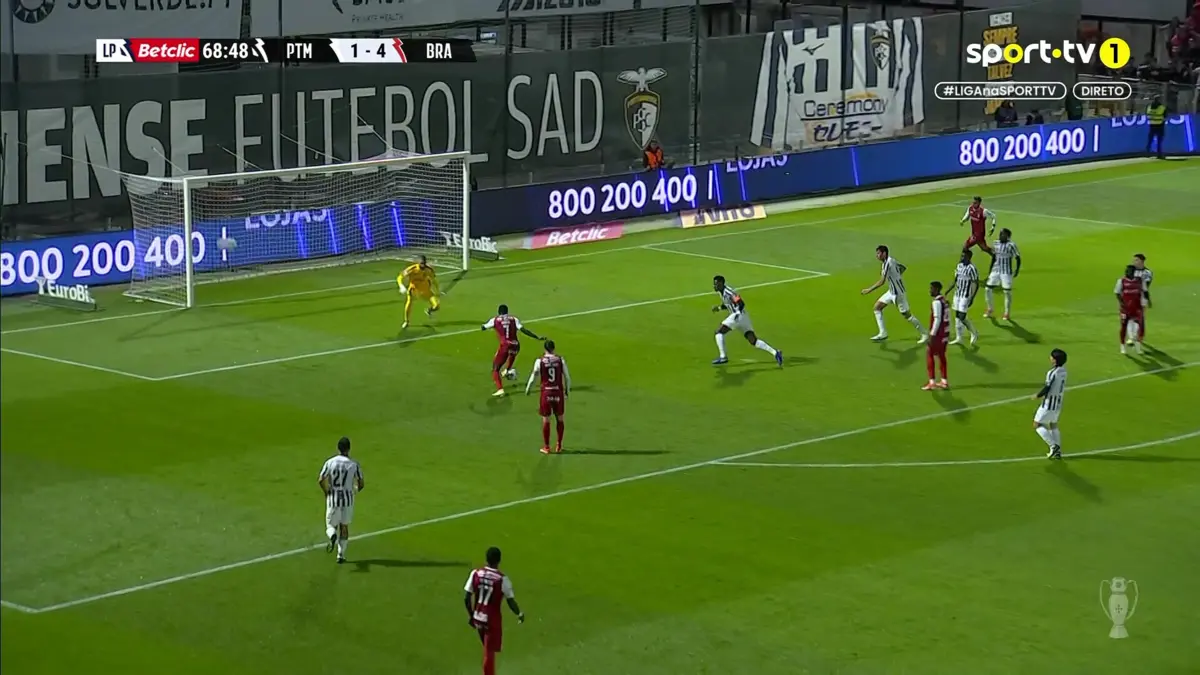 Imagem de contexto do artigo Manita do Braga ao Portimonense com bis de Bruma. Veja o golo