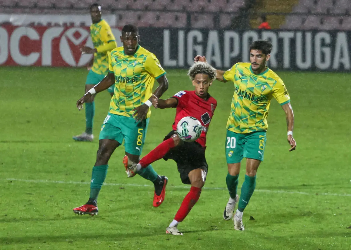 Miguel Sousa à direita (Créditos: José Carmo/Global Imagens)