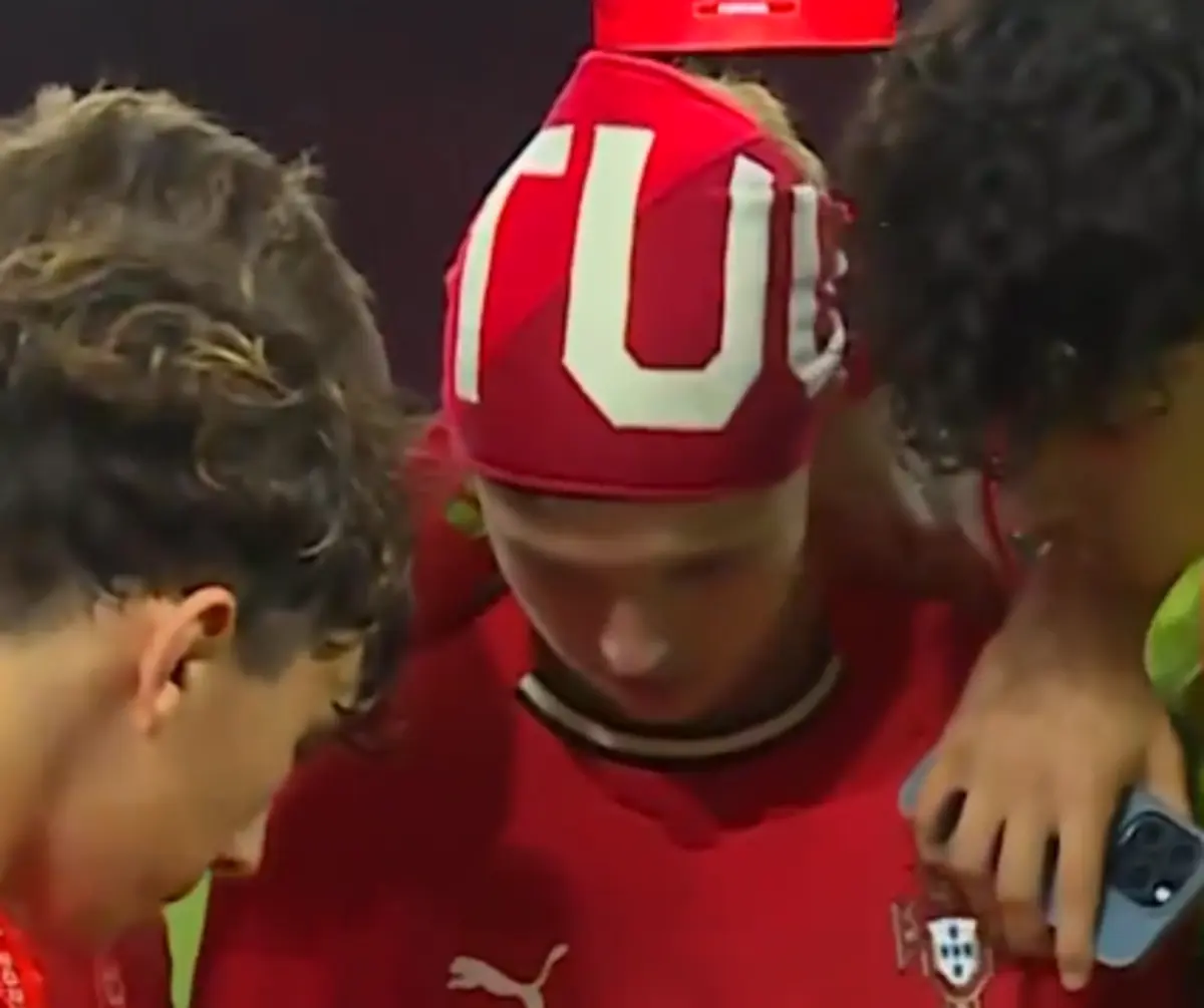 Imagem de contexto do artigo A reação dos Sub-17 ao saberem dos aplausos da Seleção A: "Amamos-te, Ronaldo"