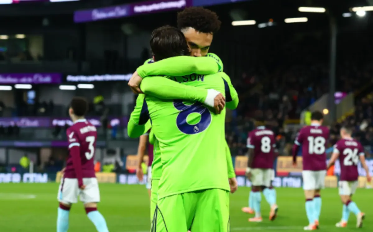 Jogadores do Fulham festejam o triunfo