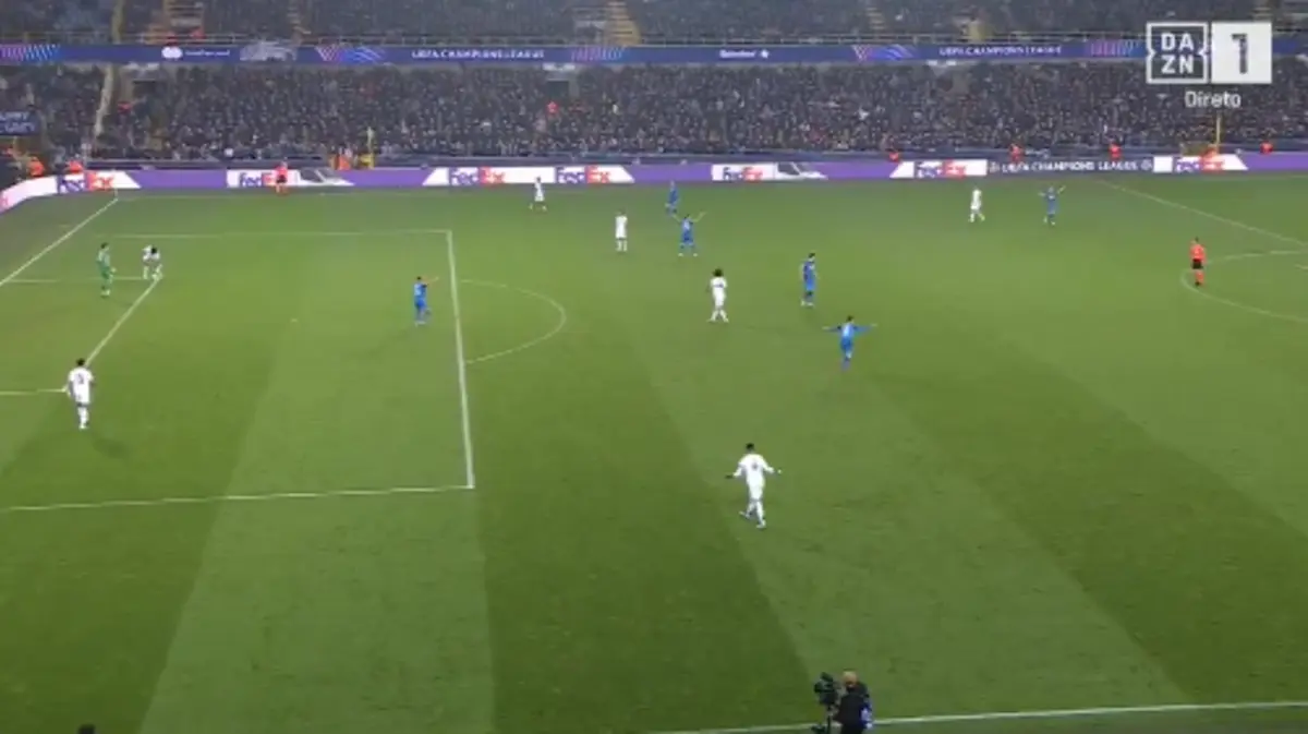 Imagem de contexto do artigo Unai Emery incrédulo após derrota na Champions: "Erro é muito estranho"