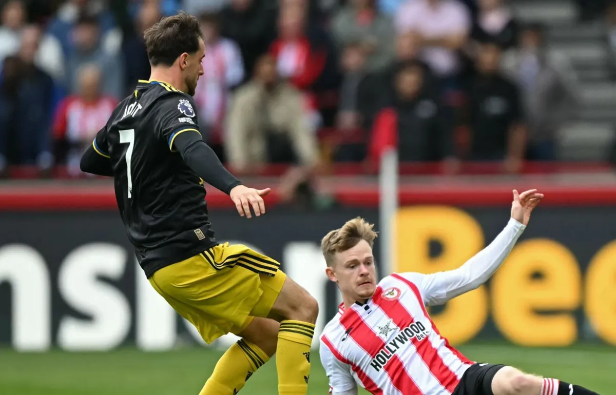 Mason Mount e Keane Lewis-Potter