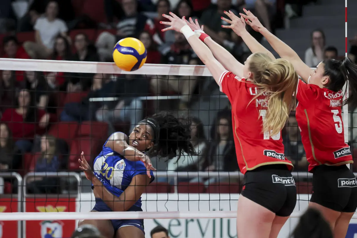 Imagem de contexto do artigo Voleibol feminino: resultados dos "quartos" e equipas apuradas para as meias-finais da Taça da Portugal