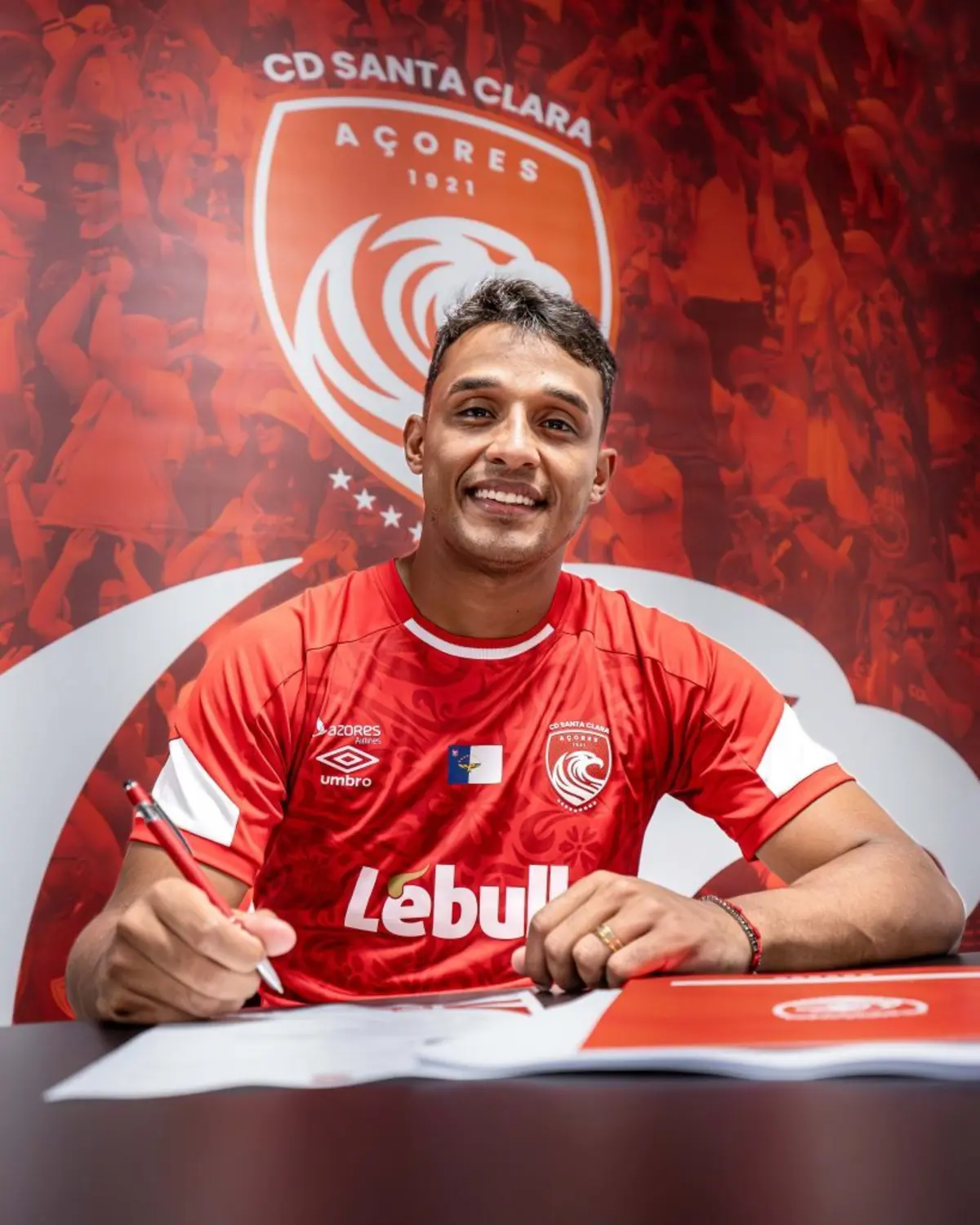 Wellinton Torrão assinou pelo Santa Clara até 2028