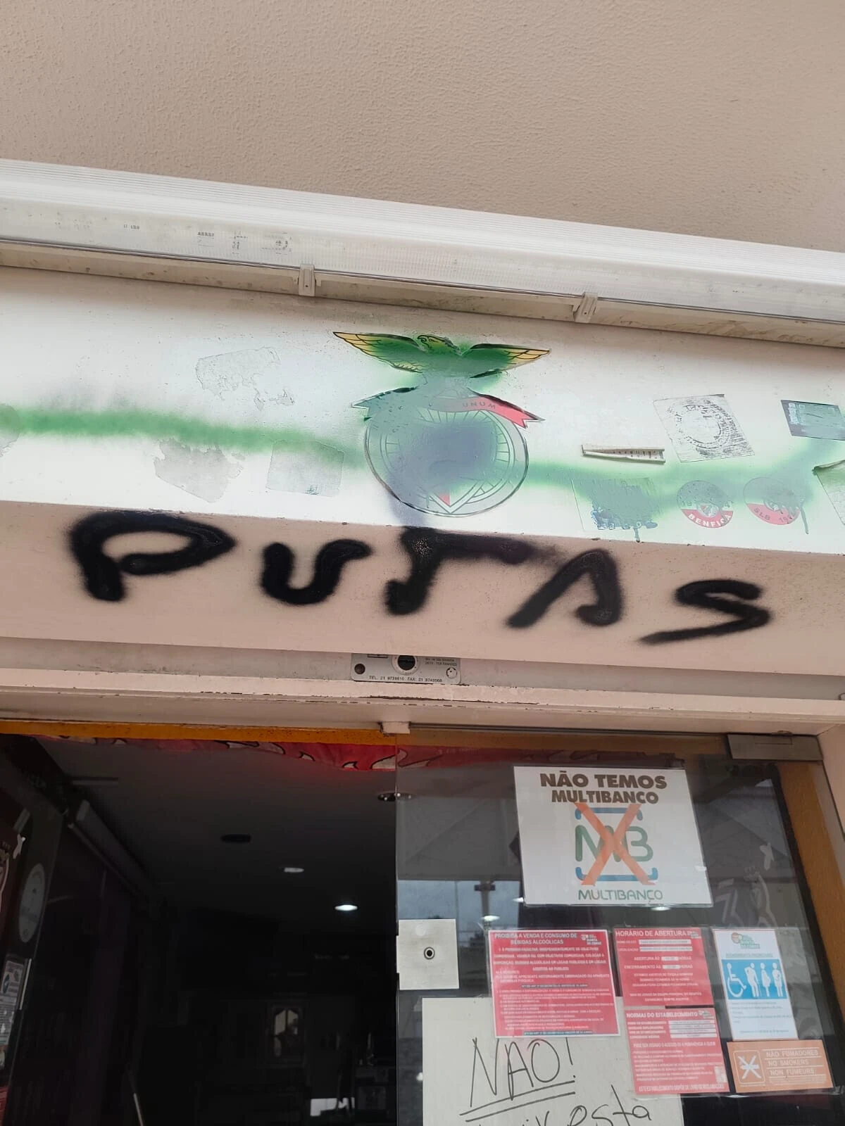 Imagem de contexto do artigo Casa do Benfica de Quinta do Conde foi vandalizada e vai apresentar queixa
