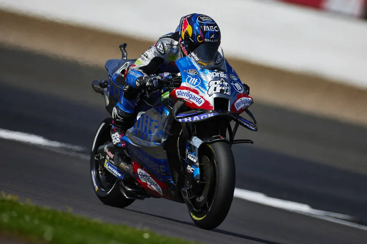 Imagem de contexto do artigo GP de Emilia Romagna: Bastianini ganha com "toque" na última volta. Miguel Oliveira nos pontos