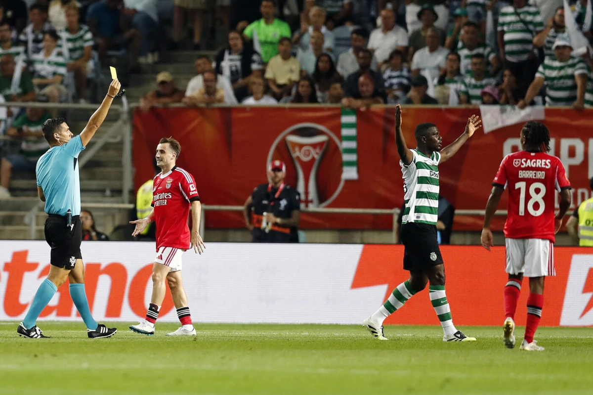 Diomande foi amarelado aos 29 minutos (Créditos: LUSA)